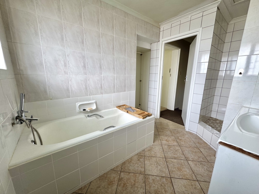 To Let 2 Bedroom Property for Rent in Table View Western Cape